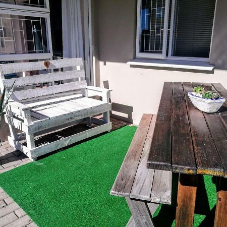 Due South Guest House Langebaan Buitenkant foto