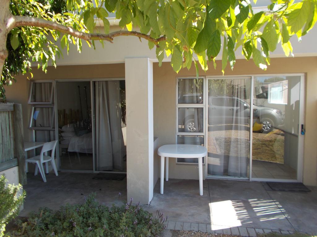 Due South Guest House Langebaan Buitenkant foto