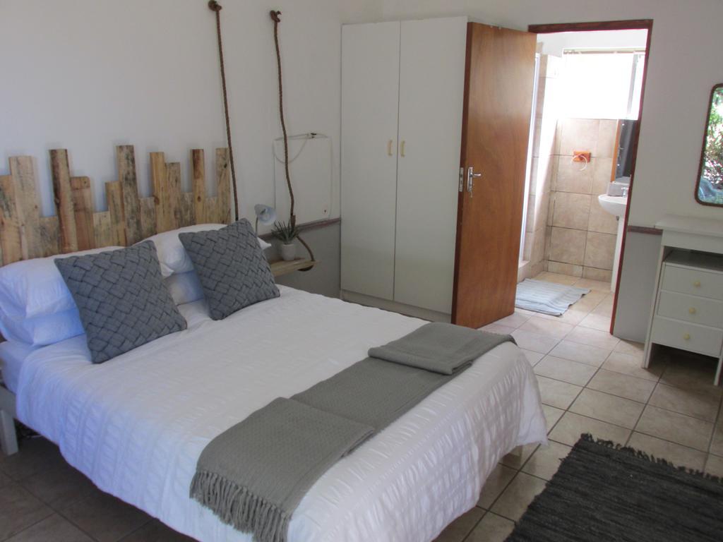 Due South Guest House Langebaan Buitenkant foto