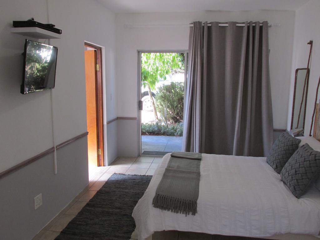 Due South Guest House Langebaan Buitenkant foto