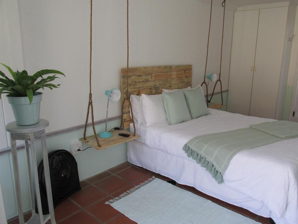 Due South Guest House Langebaan Buitenkant foto