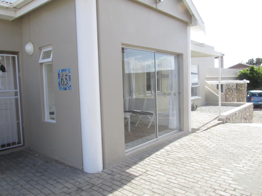 Due South Guest House Langebaan Buitenkant foto