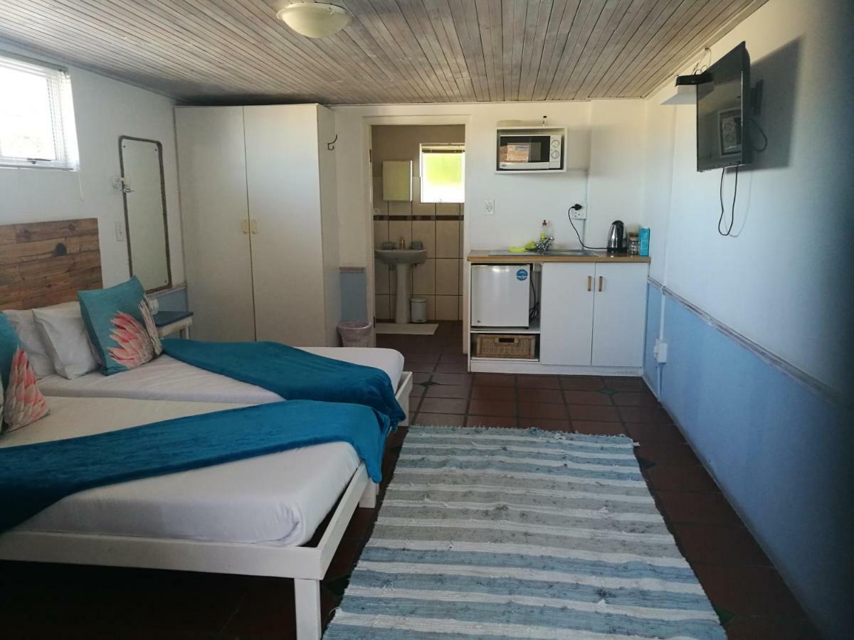 Due South Guest House Langebaan Buitenkant foto